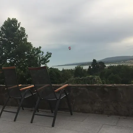Classy Panorama Apartment Tihany